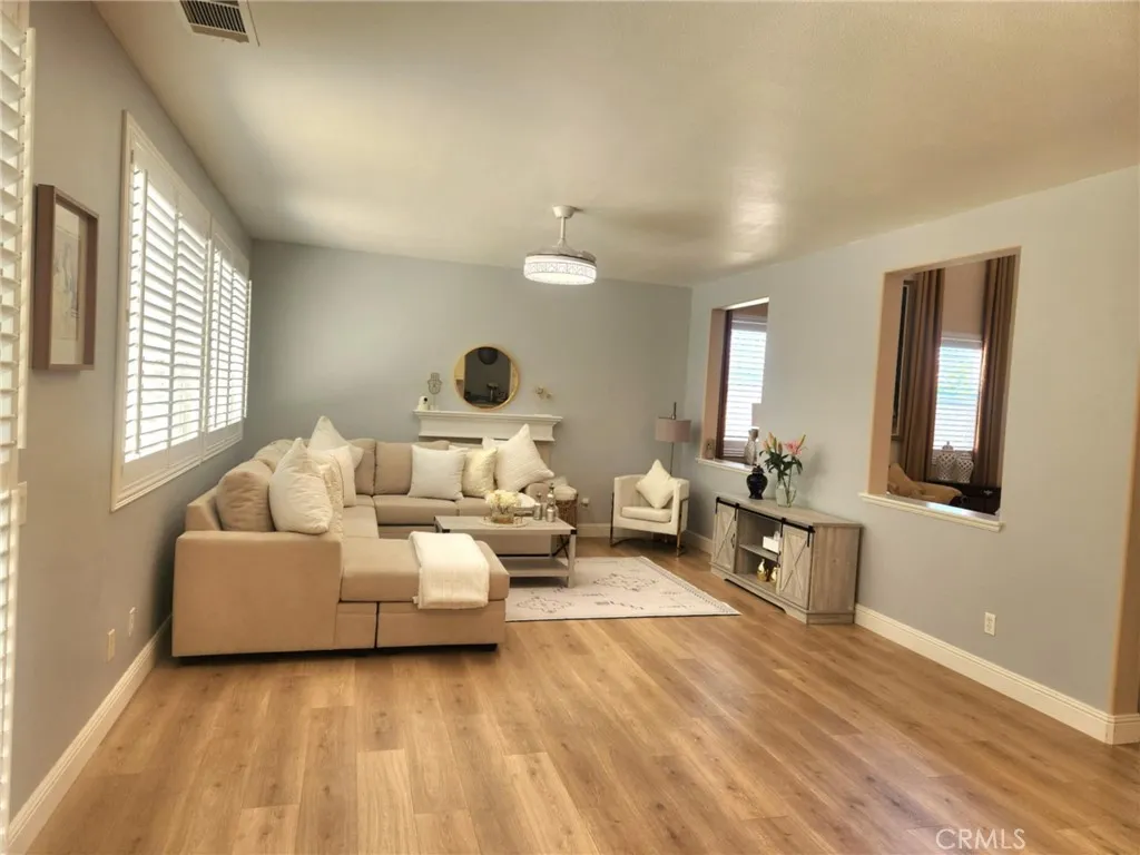 26523 Starling Court, Canyon Country, California 91387 home-pic-16